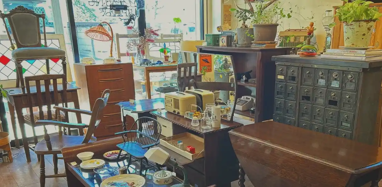 Northwest-antiques(約000m／徒歩0分)