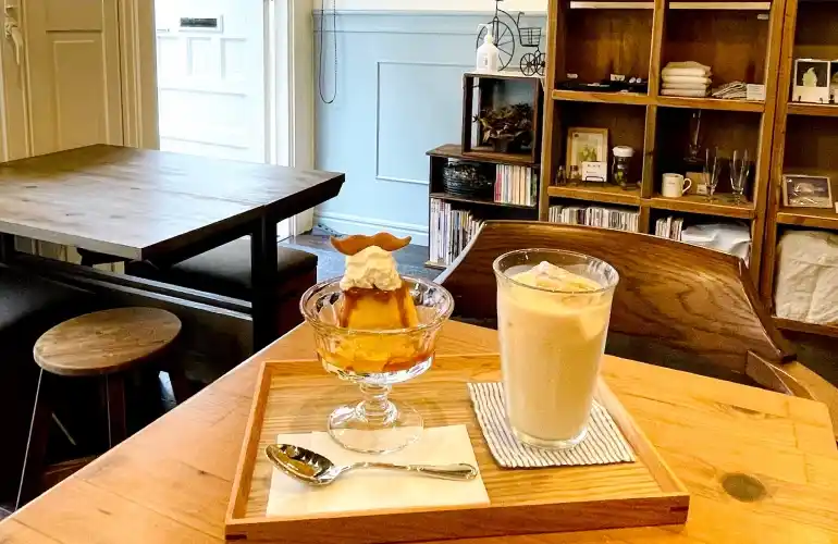 Café SchnurrWarz(約1,150m／徒歩15分)
