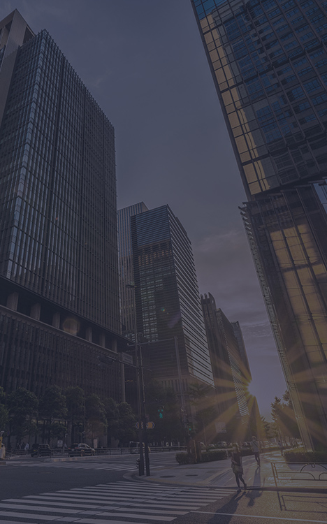 大手町のビル群を撮影したイメージ画像