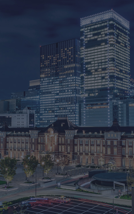 夜の東京駅を撮影したイメージ画像