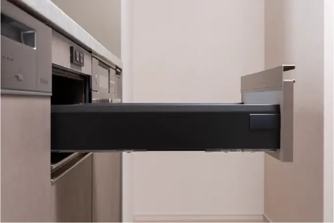 スライド収納（ソフトクローズ付）