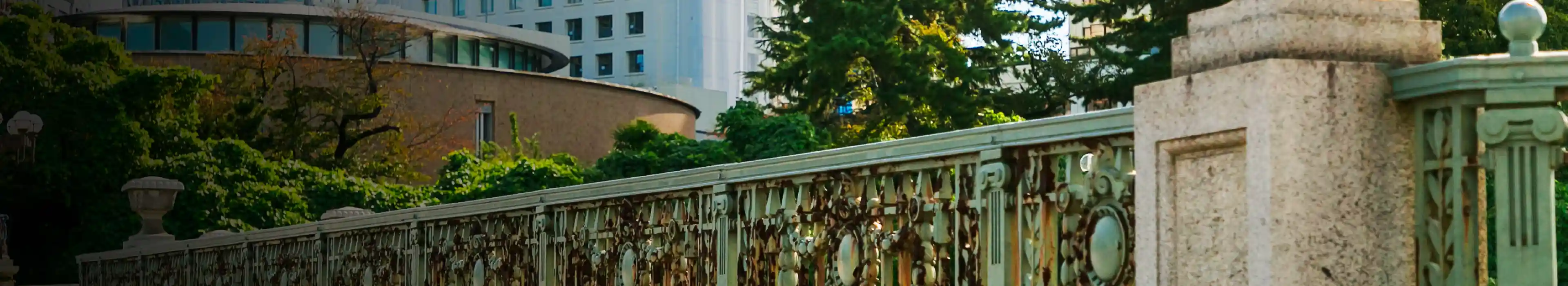 四谷見附橋（徒歩3分/約200m）