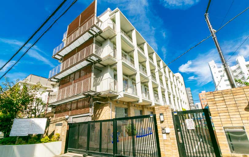 新宿区立四谷小学校【通学区】（徒歩5分/約360m）