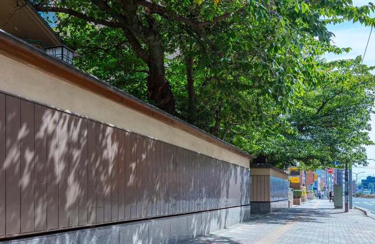 現地周辺の街並み写真＃現地周辺の街並み（約130m／徒歩2分）＃　