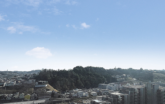 現地より15階相当の高さから南方向を望む眺望写真（2026年2月撮影）