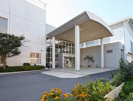 川崎市高津スポーツセンター（約550m／徒歩7分）