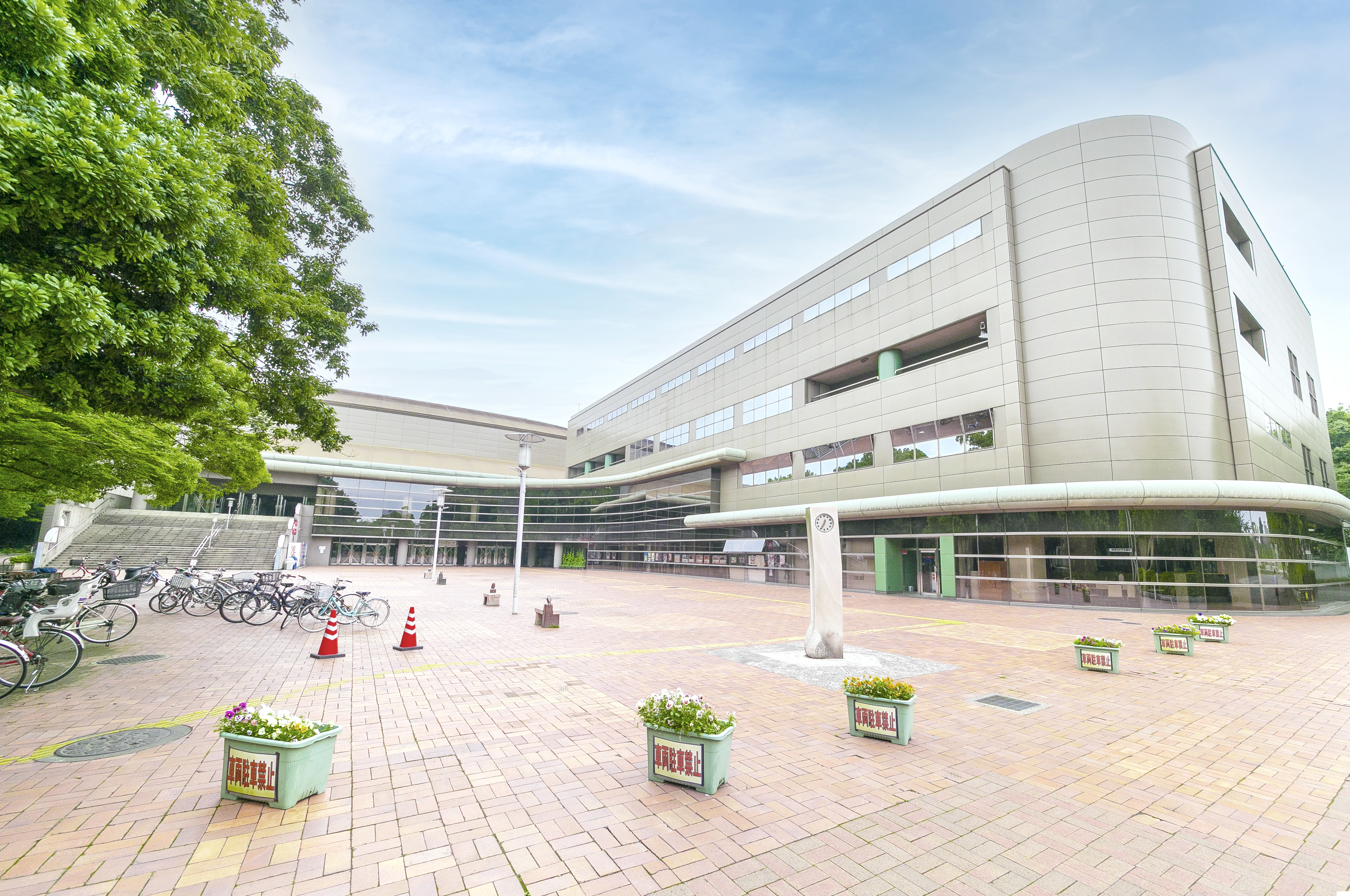 川崎市とどろきアリーナ（約1,850m／徒歩24分）