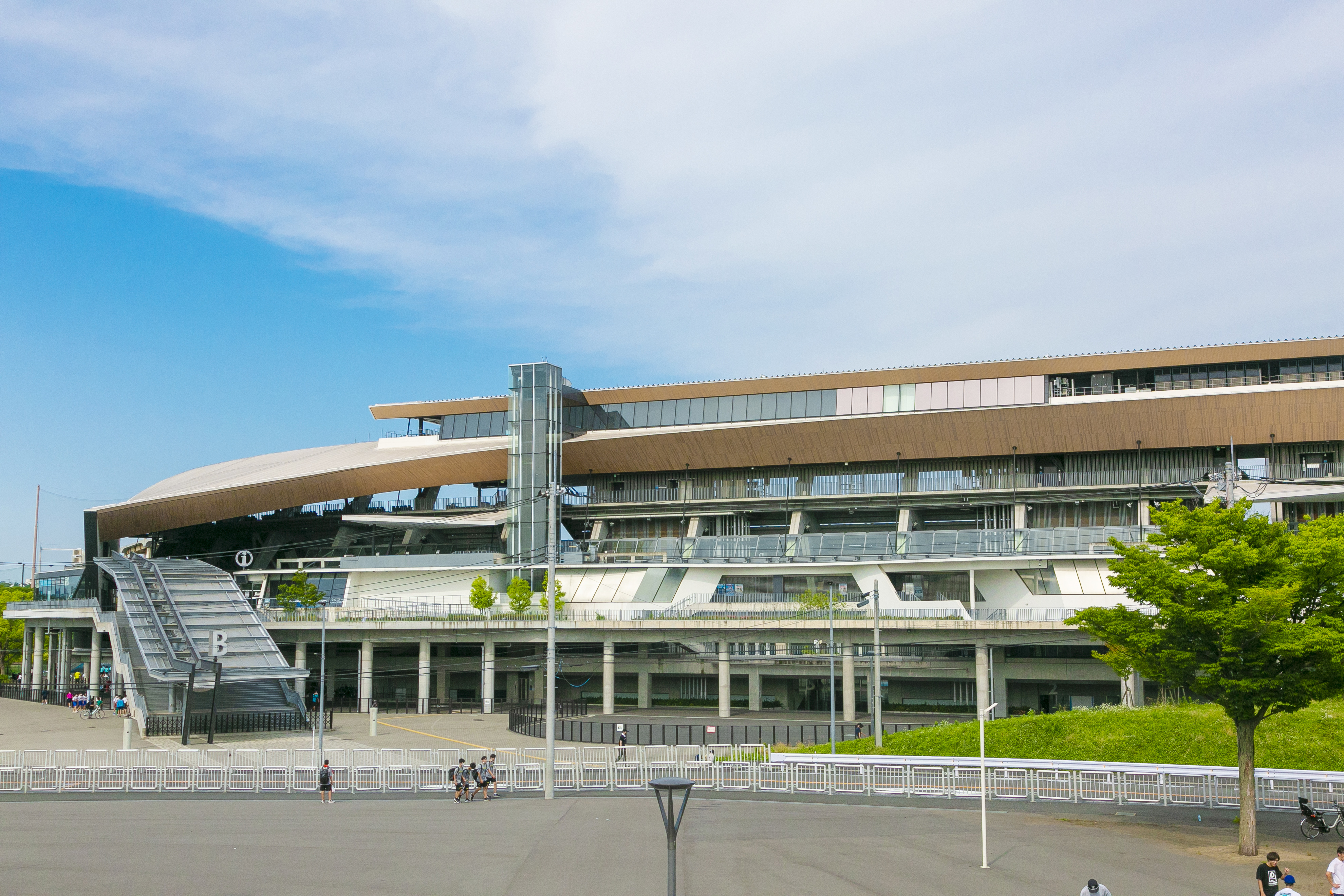 等々力陸上競技場（約1,950m／徒歩25分）