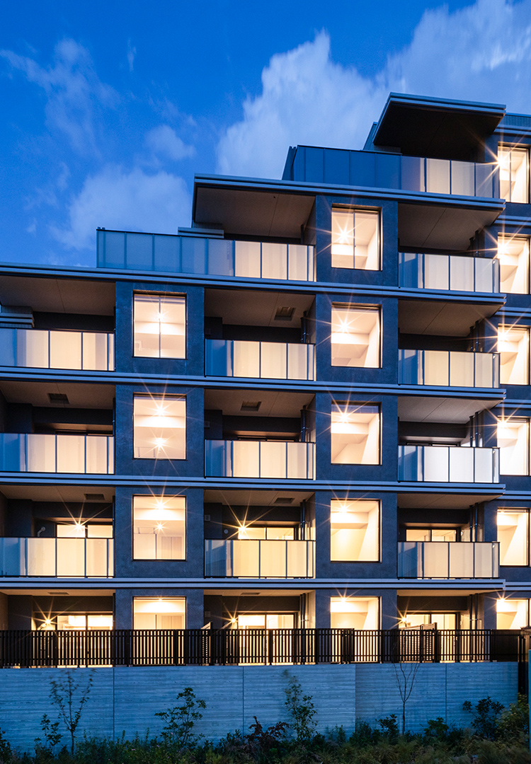 北西外観（夜景）