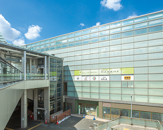 小田急マルシェ登戸（徒歩3分／約180m） 写真