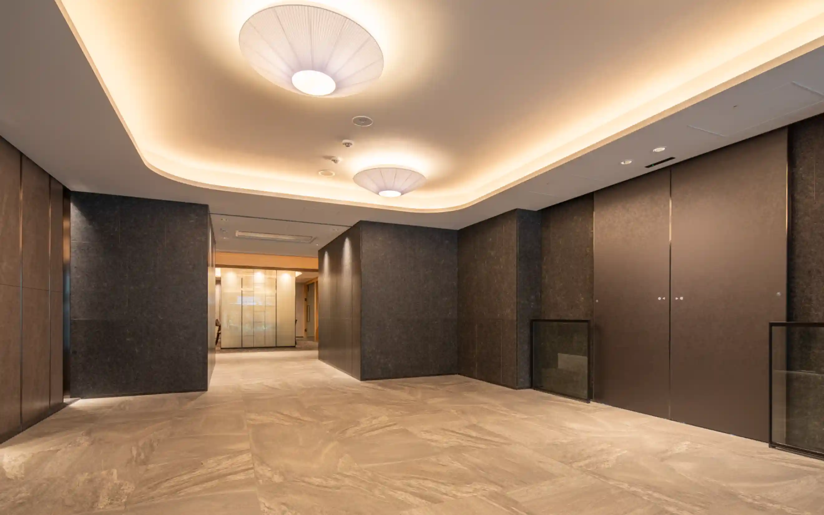 エントランスラウンジ（2026年2月撮影）