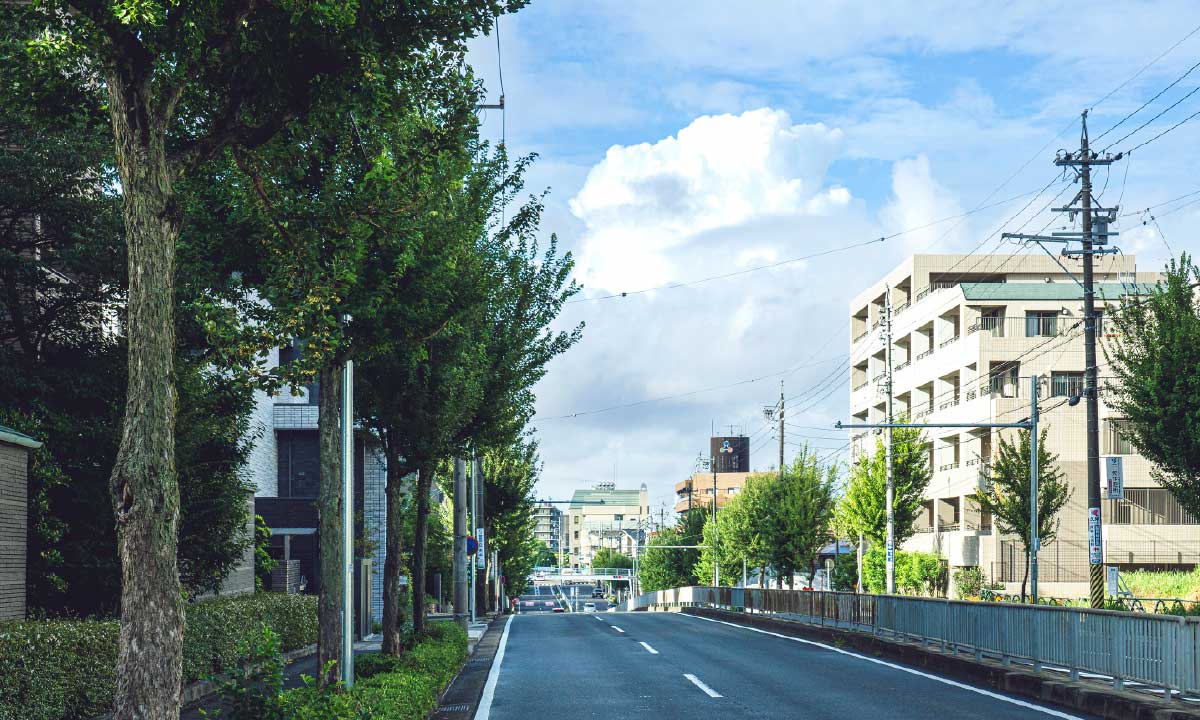 現地周辺の街並み（徒歩6分／約450m）