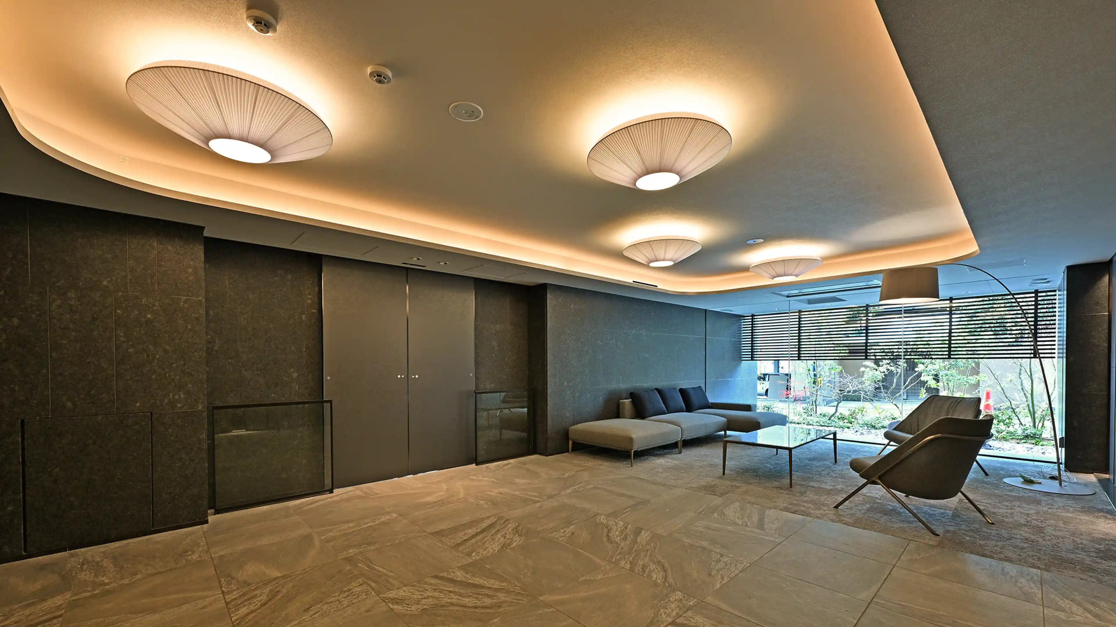 エントランスラウンジ（2026年2月撮影）