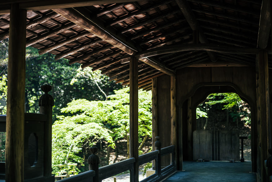 揚輝荘（徒歩16分／約1,270m）