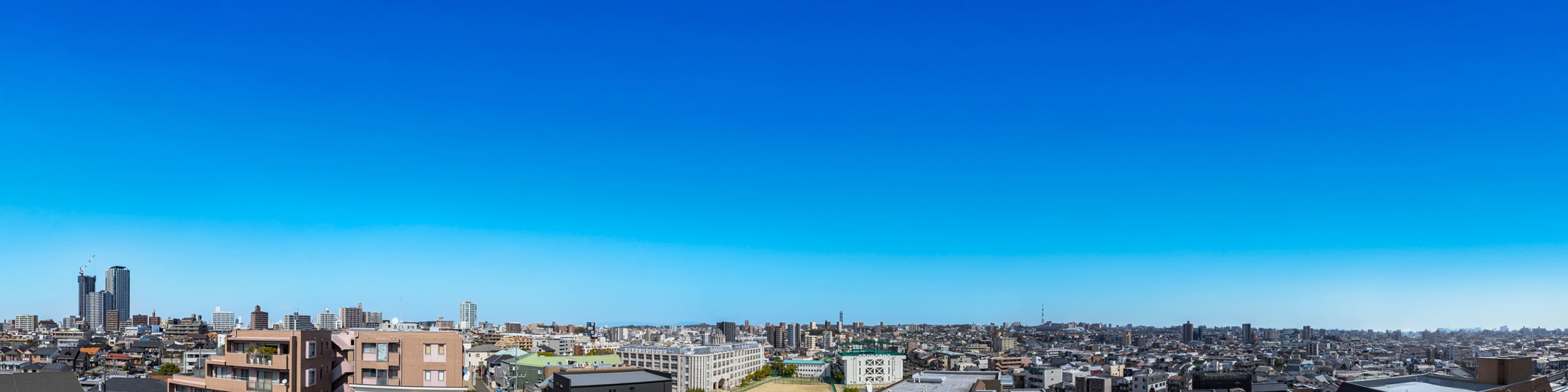 現地より5階相当の高さから南東方面を望む眺望写真（2025年3月撮影）