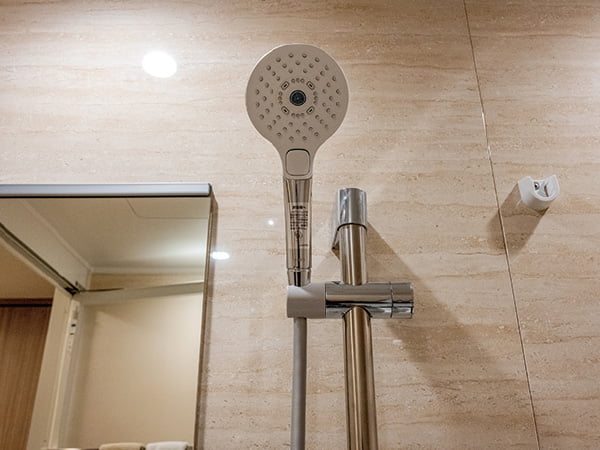 手摺り兼スライドバー