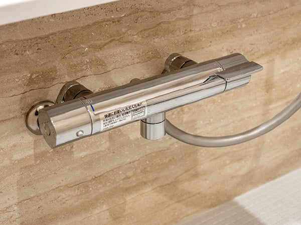 壁付シャワー水栓