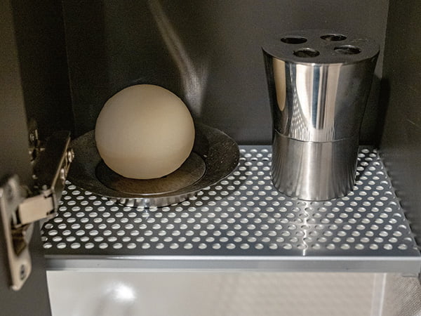 アルミメッシュトレイ