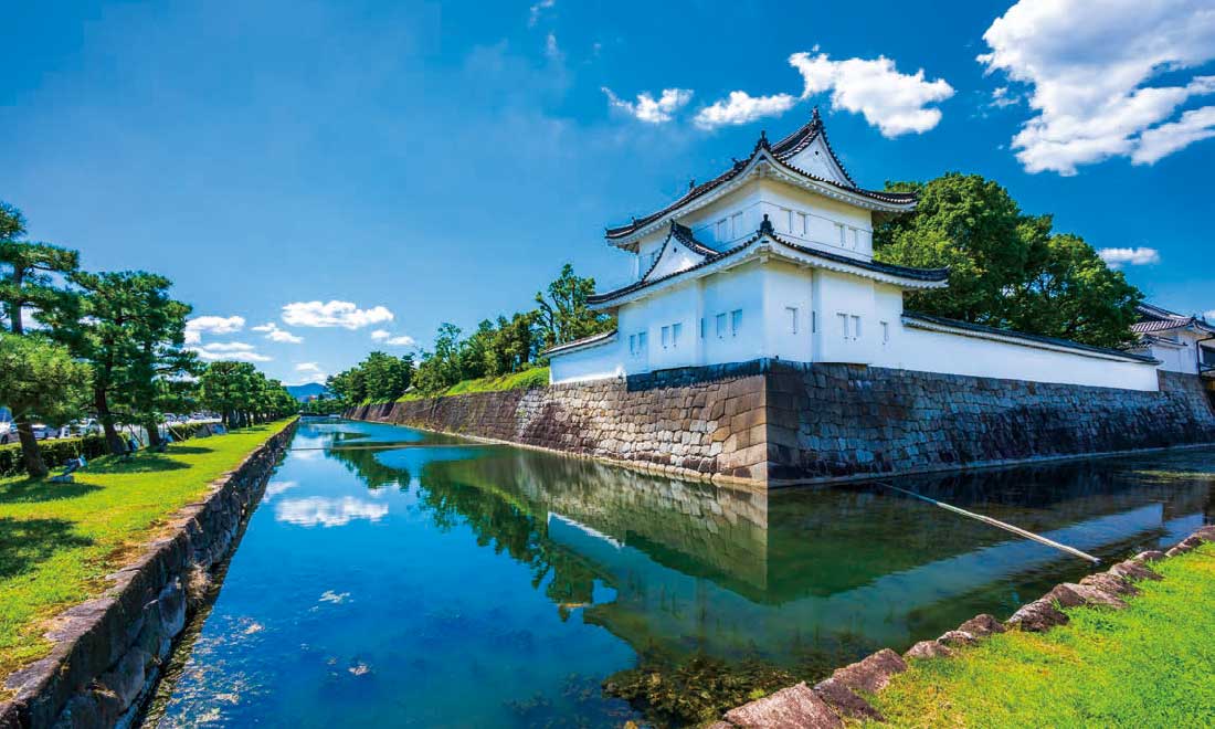 二条城(徒歩14分/約1,080m/2024年9月撮影)