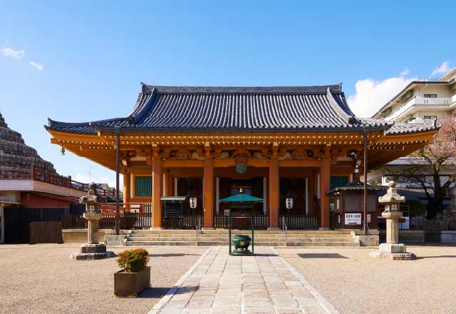 壬生寺（徒歩11分／約875m）