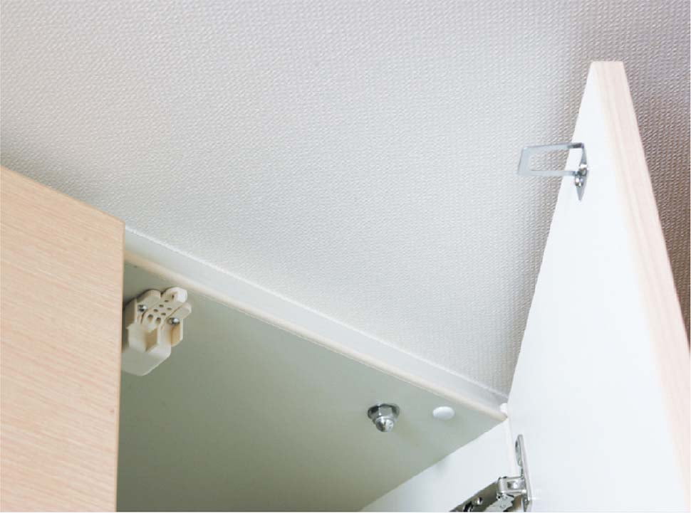 専有部:キッチン吊戸棚の耐震ラッチ 参考写真